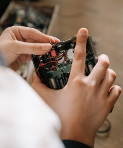 Desarrolla las habilidades tecnológicas de tus hijos con la robótica educativa como actividad extraescolar 